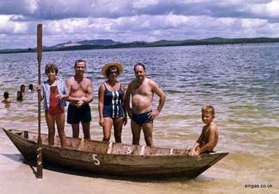 1969 Seletar Island.
1969 Seletar Island. The Youngs with Newrich Martin 'Alastair wouldn't smile'
Keywords: Seletar Island;1969;Newrich Martin