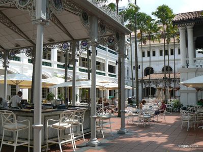 Raffles Hotel rear courtyard 2011
First time I'd ever sat at the Raffles and had a nice cool alcoholic drink !!!
Keywords: Leslie Rutledge;2011;Raffles Hotel