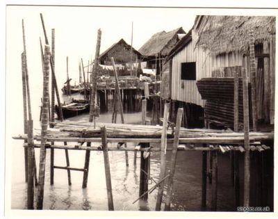 Malayan Fishing Village 1967
Keywords: Laurie Bane;Malayan Fishing Village;1967