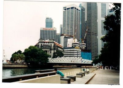 Merlion, and Anderson Bridge, Singapore 2004
Keywords: Laurie Bane;Merlion;Anderson Bridge;2004