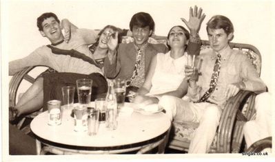 18 Signals bar Dover Rd. June 1967
Steve, Eddy, Laurie, Jacque Potts & John O'Leary, 18 Signal bar Dover Rd. June 1967
Keywords: Jacque Potts;John O&#039;Leary;Laurie Bane;18 Signals;Dover Rd;1967