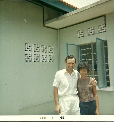 Dad with amah, 56 Jalan Kemuning, back garden - Feb 65
Keywords: Jalan Kemuning;1965;Barry Thompson