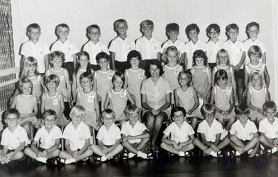 Royal Naval School.  Gary Oliver's class. circa 1970
Keywords: Royal Naval School;1970;Gary Oliver