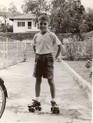 A young Andrew Barber on the skates
A young Andrew Barber on the skates (1959-62)  63 Hua Guan Avenue. The Earp family lived opposite in the big "officers" house. Our Amah was A-ying !
Keywords: Andrew Barber;Hua Guan Avenue;Earp;A-ying;Amah;1959