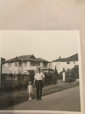 Jane Trattles and Dad
Does anybody recognise where these houses where.
Keywords: Jane Trattles