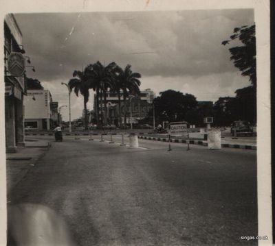 Orchard Road from the car 1958
Keywords: Neil McCart;Orchard Road;1958