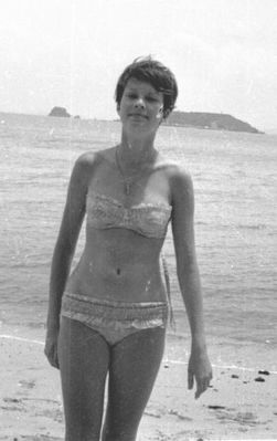 Sue Hitchcock
Sue Hitchcock
Keywords: Sue Hitchcock;Pulau Brani;1968;St. Johns