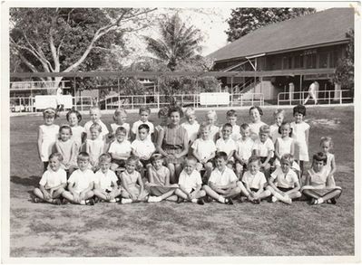 RN School 12th July 1963
Julie Appleyard said "I am again front row fourth from left, and yes of course they are T K Lee - Lee Photo Studio.
Keywords: Julie Appleyard;RN School;1963