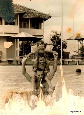 Kranji pool 1970/1
Keywords: Lucy Childs;Kranji pool;1970