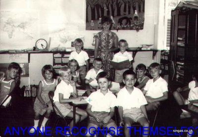 This photo submitted by Chris James (front centre)
This photo submitted by Chris James (front centre) taken at the West Coast Infants School.  David Robinson is on the right with a girl to his right.  David's father was in the R.A.O.C. and he was in Singapore from 1968 to 1971.  David has said that the girl on the far left with her arm in plaster is Penny Clayton and that the Claytons lived next door to him in Green Leaf Rise, Tanglin.
Keywords: West Coast Infants;Chris James;David Robinson;Penny Clayton;Green Leaf Rise;Tanglin
