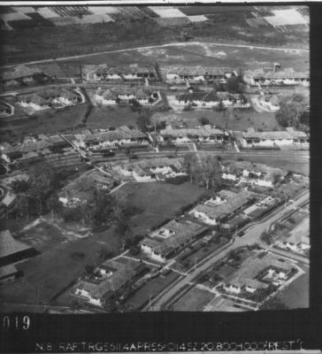 Aerial photo taken by my father M/Plt John Foster of 81(PR) Squadron.
Capturing RAF Seletar Married Quarters.
