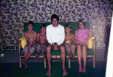 Jln Batalong
David, Stephen, Geoffrey, Phil and Elaine.
Keywords: Eden Family;Jalan Batalong;1968
