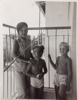 Diane and Phil Cherrington
Phil and Diane Cherrington on the balcony of their apartment at 2b Still Road, which was at the junction of East Coast Road, with their Amah.
Keywords: Diane Cherrington;Phil Cherrington