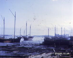 Keppel Harbour 1969
Keywords: John Hyde;Keppel Harbour;1969