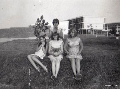 Near the Sanatorium. Christine Burman, Pat Armstrong, Kristin Thompson, Janet Meads
Keywords: Donna Sears-Brown;St. Johns;Deal House;Christine Burman;Pat Armstrong;Kristin Thompson;Janet Meads