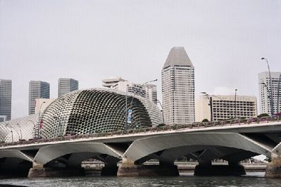 Esplanade Theatre (or performing arts centre)
Keywords: Esplanade Theatre