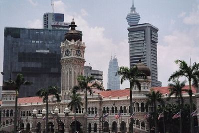 This photo taken from inside the Petronas Towers.
Keywords: Petronas Towers;Kuala Lumpur