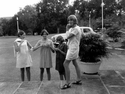 Taken outside St Johns church.
L to R: ????, ....Cogswell, ????, and Yvonne Williams.  The reason I know that Yvonne is in the picture, is because we used to be married!!!  Yvonne lives just outside Cambridge.
Keywords: St. Johns;Stuart McArthur;Yvonne Williams