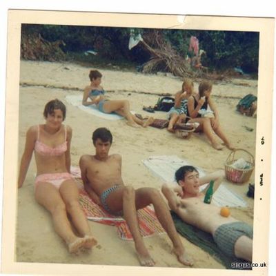 Carol Loydd - Jones, Laurie Bane & friends Singapore 1966
Carol Loydd - Jones, Laurie Bane & friends Singapore 1966
Keywords: Laurie Bane;Carol Loydd - Jones;1966