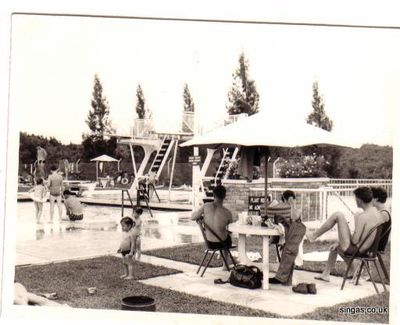 Dover Rd Pool, 1968. Singapore
Dover Rd Pool, 1968. Singapore
Keywords: Laurie Bane;Dover Rd Pool;1968