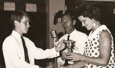 Denis Neill getting golf award
Denis Neill getting golf award
Keywords: Denis Neill;golf award