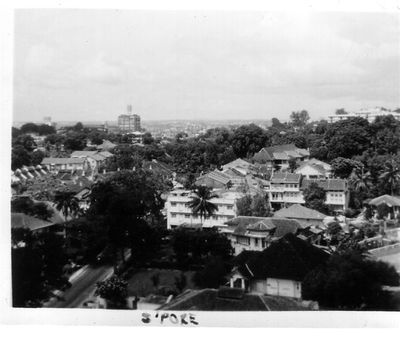  down River Valley Rd towards National Theatre
View looking down River Valley Rd towards National Theatre which was at end
of road
Keywords: Gordon Thompson;Pacific Mansions;River Valley Rd;National Theatre