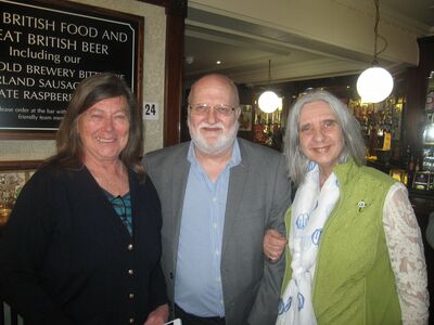 Singapore Schools Reunion - Chandos Pub 26-03-2022
Dee Hinton, Tom O'Brien and Marianna Poliszczuk
