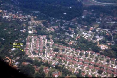 Flight over Hua Guan Avenue in 1969
Keywords: Hua Guan Avenue;1969;Rick Williams