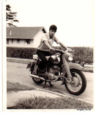 Laurie, on Bryan Whitman Bike
Laurie, on Bryan Whitman Bike. Sussex Est. Singapore 1968
Keywords: Laurie Bane;Bryan Whitman;Sussex Est;1968