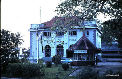 Marine Police at Empress Place
Marine Police at Empress Place
Keywords: Marine Police;Empress Place;John Irwin