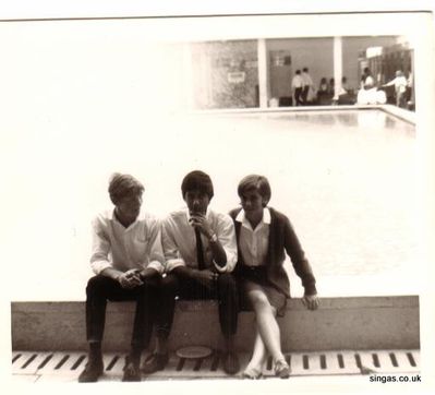 lunch time, Keith, Laurie and Valerie St johns 1967
Keywords: Laurie Bane;St. Johns;Valerie Awty