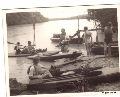  From Malaysia to China Beach Club
Over Night Stop, From Malaysia to China Beach Club. Singapore 1967
Keywords: Laurie Bane;China Beach Club;1967