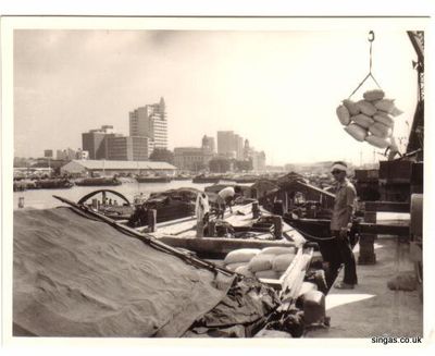 Singapore Docks 1968
Keywords: Laurie Bane;Singapore Docks;1968