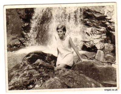 Valerie Awty at Koerting Water Falls
Valerie Awty at Koerting Water Falls. Johor, Malaysia 1968
Keywords: Valerie Awty;Malaysia;1968;Koerting Water Falls