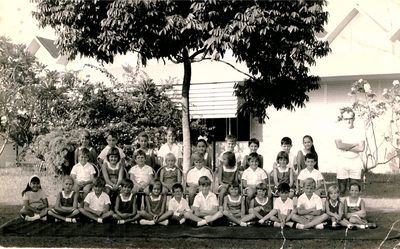 Alexandra Juniors 1970
Thanks to Liz Phillips for this photo.  Liz is middle row, second from right.
Keywords: Alexandra Juniors;Liz Phillips;1970