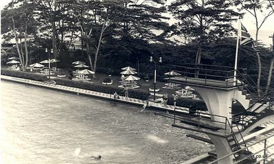 Swimming pool at Britannia Club, 1956-58
Keywords: John Simner;Britannia Club;NAAFI