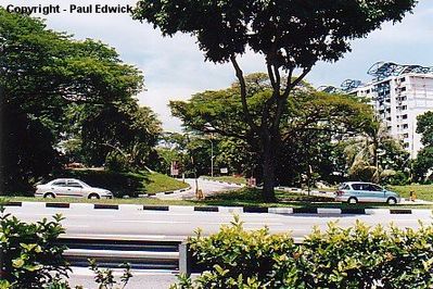 Entrance to the Sussex Estate
Photo taken from the other side of Clementi Road.
Keywords: Paul Edwick;Sussex Estate;Clementi Road