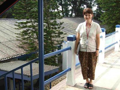 Bourne School 2006
Kath Upshall who kindly showed me around.
Keywords: Bourne School;2006;Dave Papworth;Kath Upshall