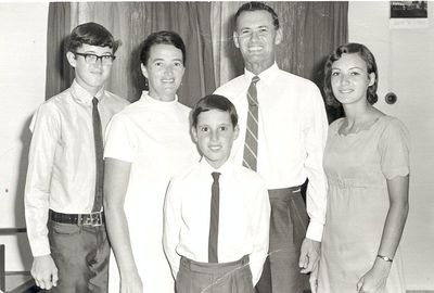 The Family - taken just before leaving Singapore at the end of 1969.
The Family - taken just before leaving Singapore at the end of 1969.
Keywords: 1969;Christine McAlinden