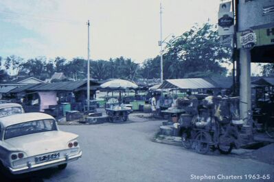 Farleigh Avenue looking towards the bus terminus
Keywords: Stephen Charters;Serangoon;Farleigh Avenue