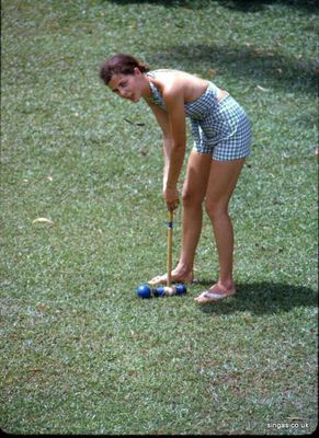 FranÃ§oise Playing Croquet
Keywords: Croquet