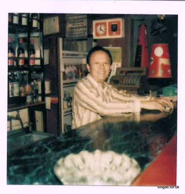 Mr. Foo behind the Halfway house bar counter
Mr. Foo behind the Halfway house bar counter
Keywords: Halfway House;Restaurant;Mr Foo