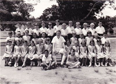 RN Junior School 1965/66
Thanks to David Forbes for this, his class photo.  The teacher is Mr Green.  David was in Singapore from Sept 1964 to Nov 1966.  David is on the middle row first right with the dark hair.
Keywords: RN School;David Forbes;Mr Green
