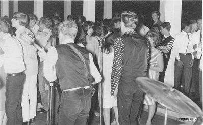 The Hellions
Hellions gig at Gillman Pool in 1965.
Keywords: The Hellions;Gillman Pool;1965;Mike Ludlow