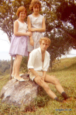 Kent Ridge 1964
John Yates with sister Doris and Susan Davies (left) - Kent Ridge 1964
Keywords: Kent Ridge;1964;John Yates;Doris Yates;Susan Davies;ASM