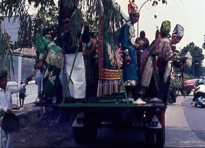 This was part of a funeral party.
This was part of a funeral party.
Keywords: funeral;party