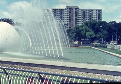 National Theatre
A side view of the fountain at the front of the National Theatre building. I believe this has now been demolished.
Keywords: National Theatre