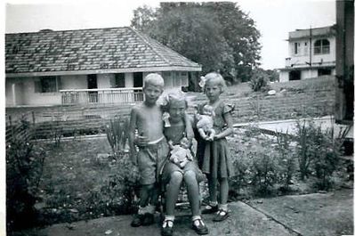 Speight Trio
Other half of 9 Lock Road front garden and the Speight trio
Keywords: Margaret Gardener;1955;1957;Lock Road