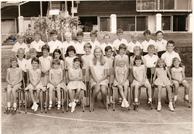 RN Junior School 1969
Thanks to Keith Simpson for this photo of Class 1J the teacher was Ms M.G. Combe.  Chris Harris has identified himself as being on the back row 7th from right, or 5th from left.
Keywords: RN School;Keith Simpson;Ms M.G. Combe;1969;Chris Harris