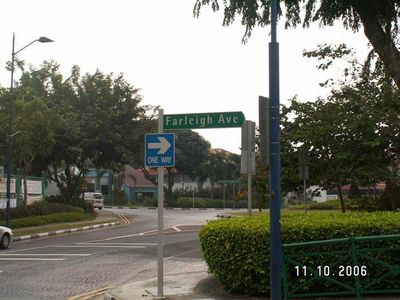 SG Circus from junction of Farleigh Avenue and Kensington Park Road
Keywords: Serangoon Gardens;2006;Farleigh Avenue;Kensington Park Road